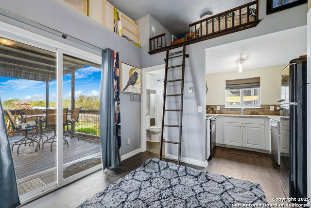 Image 15 of 36 For 3585 Pittman