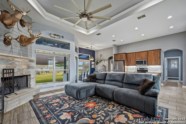 Image 4 of 36 For 3585 Pittman