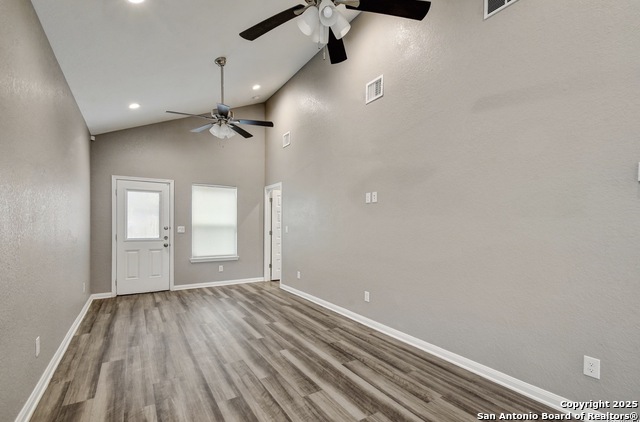 Image 10 of 34 For 1303 Lombrano St