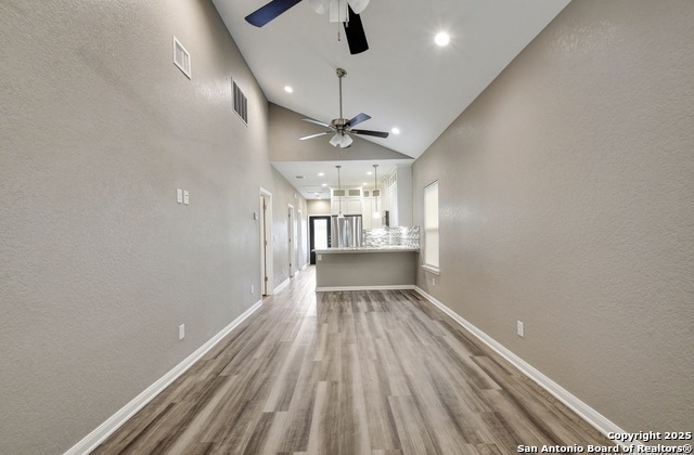 Image 12 of 34 For 1303 Lombrano St