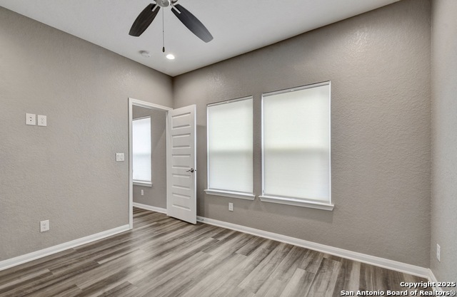 Image 15 of 34 For 1303 Lombrano St