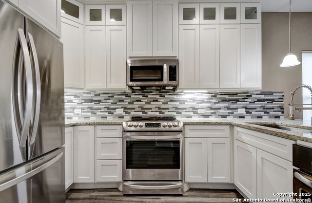 Image 4 of 34 For 1303 Lombrano St