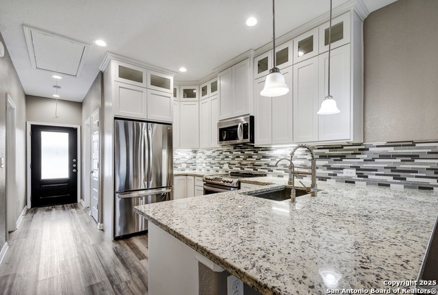 Image 5 of 34 For 1303 Lombrano St