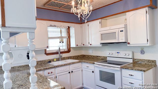 Image 2 of 12 For 1445 Devin