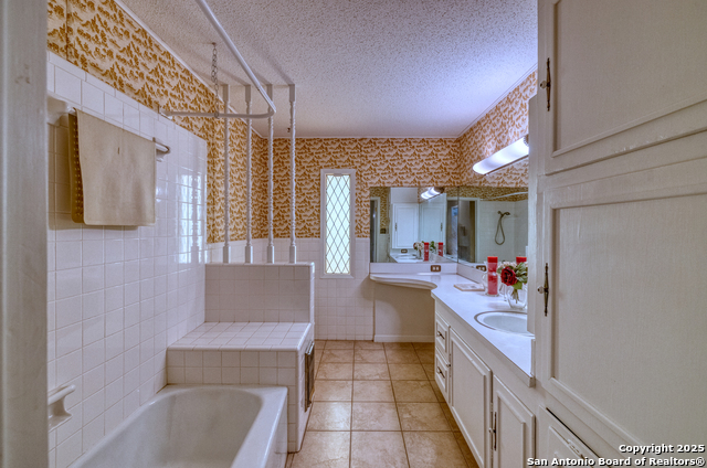 Image 20 of 34 For 1124 4th