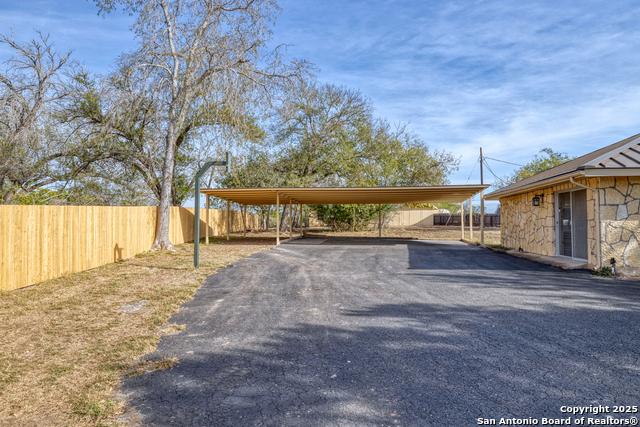 Image 31 of 34 For 1124 4th