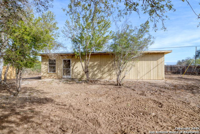 Image 32 of 34 For 1124 4th