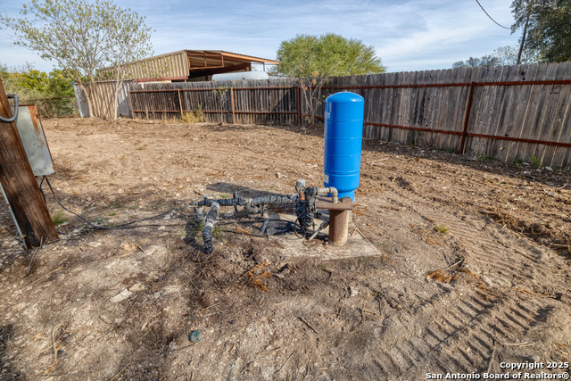 Image 33 of 34 For 1124 4th