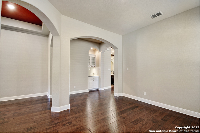 Image 15 of 41 For 930 Dulce  