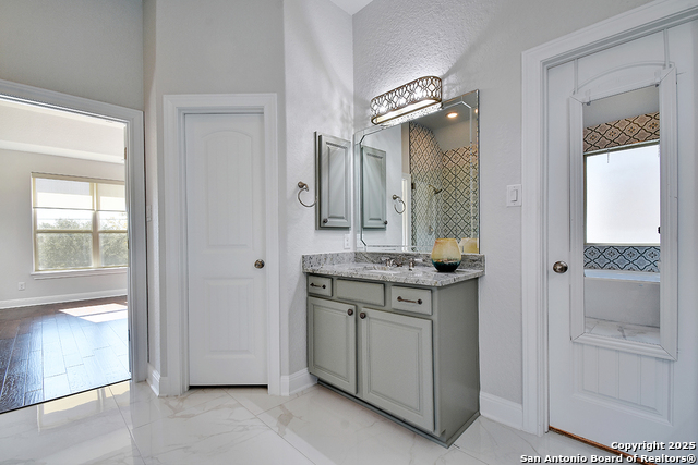 Image 28 of 41 For 930 Dulce  