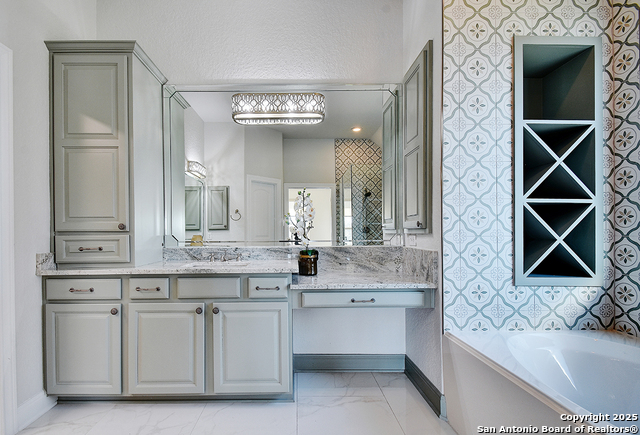 Image 30 of 41 For 930 Dulce  