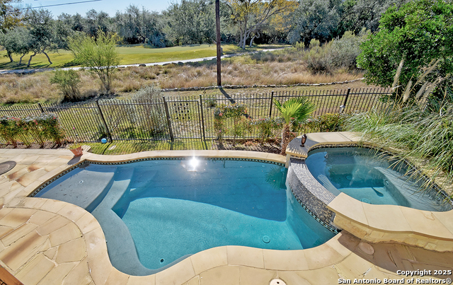 Image 35 of 41 For 930 Dulce  