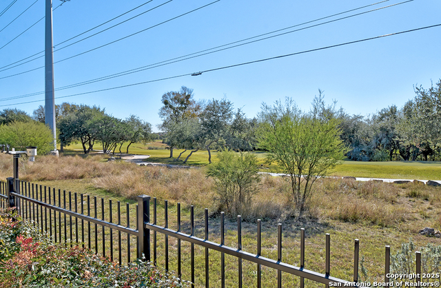 Image 38 of 41 For 930 Dulce  