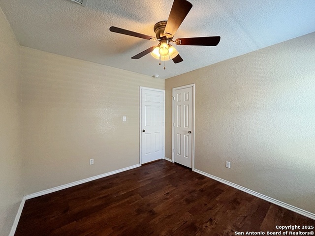 Image 28 of 44 For 329 Agency Oaks