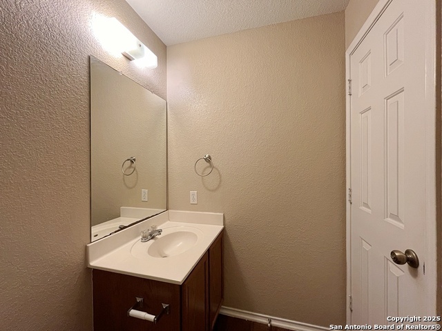 Image 32 of 44 For 329 Agency Oaks