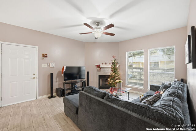 Image 10 of 34 For 8655 Datapoint Dr  505