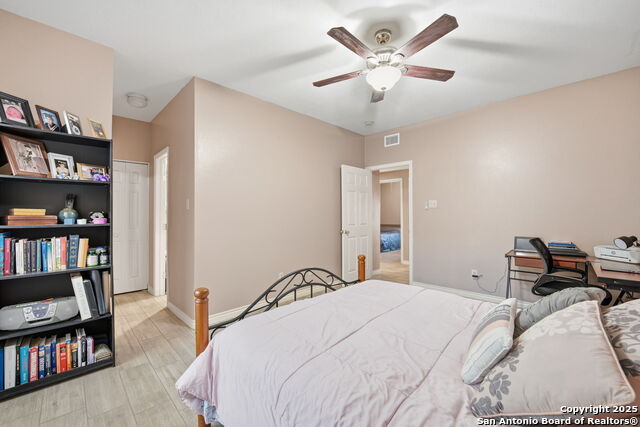 Image 18 of 34 For 8655 Datapoint Dr  505