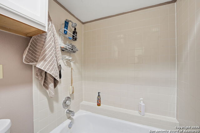 Image 25 of 34 For 8655 Datapoint Dr  505