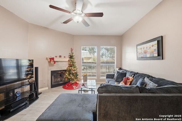 Image 9 of 34 For 8655 Datapoint Dr  505