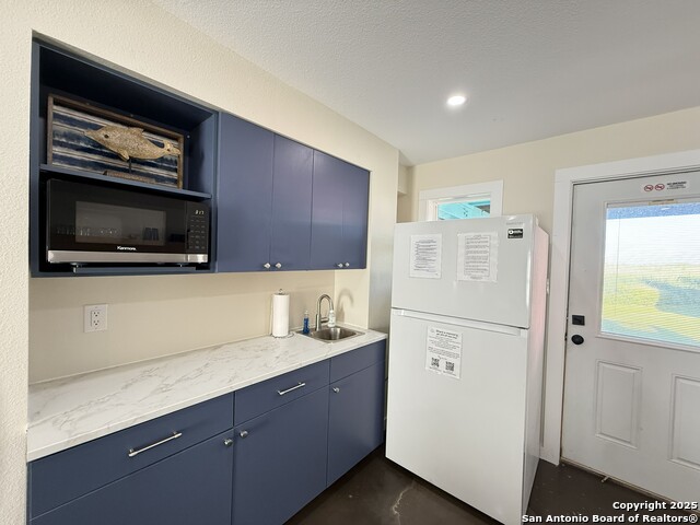 Image 34 of 41 For 6877 State Highway 361 30