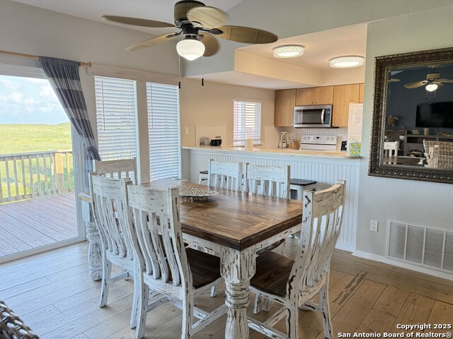 Image 6 of 41 For 6877 State Highway 361 30