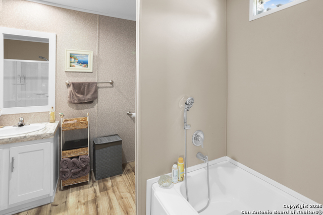 Image 17 of 19 For 570 Pr 1523  