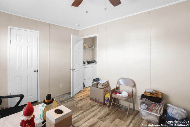 Image 18 of 19 For 570 Pr 1523  