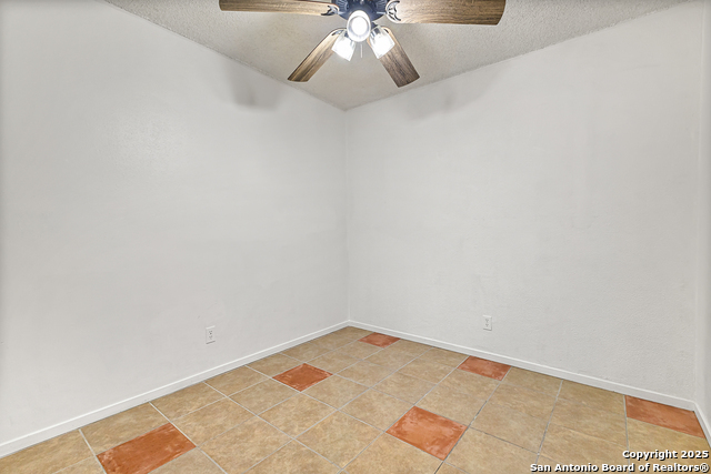 Image 14 of 23 For 5935 Highfield