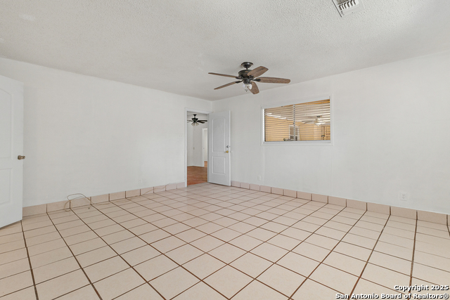 Image 18 of 23 For 5935 Highfield