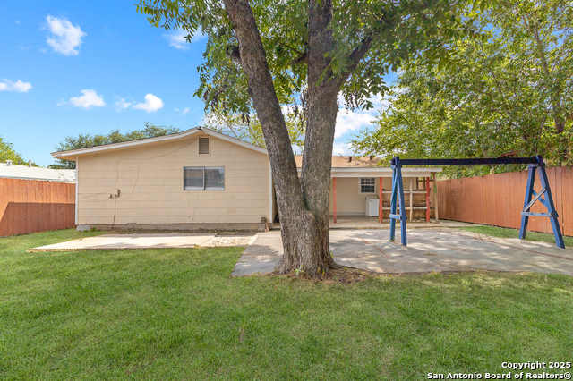 Image 22 of 23 For 5935 Highfield