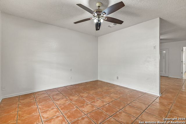 Image 4 of 23 For 5935 Highfield