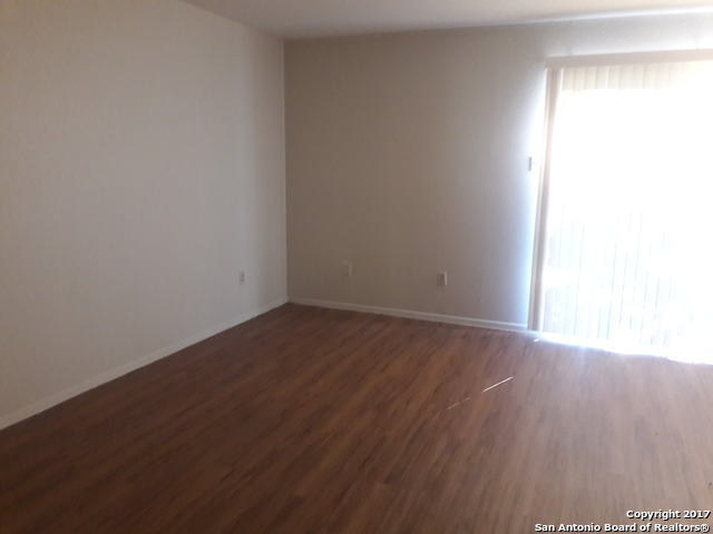 Image 10 of 19 For 13202 Larkwalk Dr.