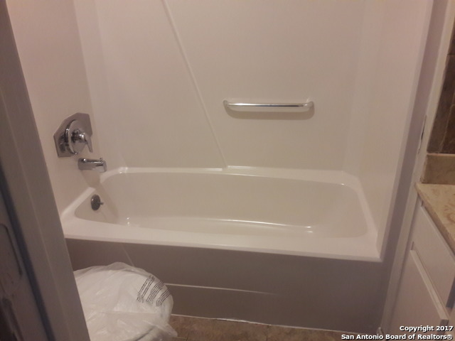 Image 12 of 19 For 13202 Larkwalk Dr.