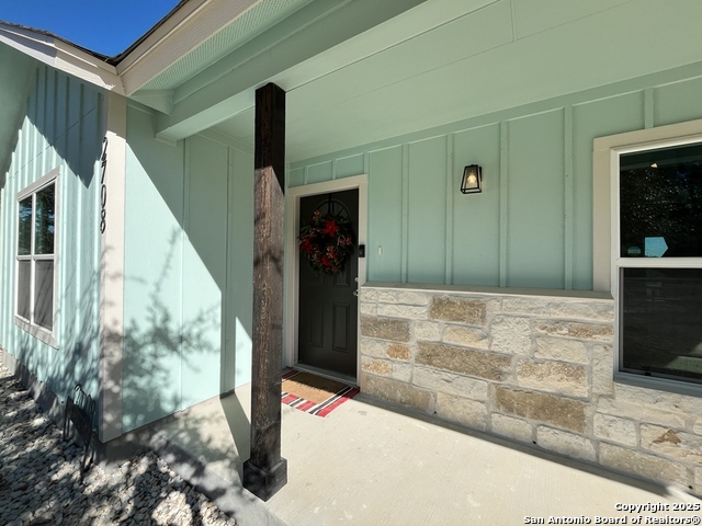 Image 27 of 31 For 2708 Golf Dr