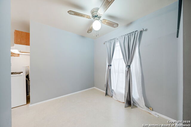 Image 11 of 24 For 6022 Castle View Drive