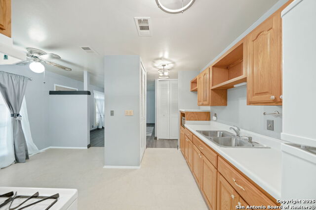 Image 8 of 24 For 6022 Castle View Drive