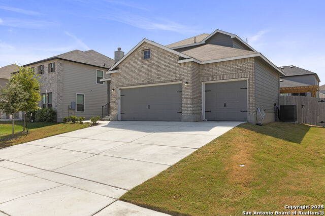 Image 2 of 32 For 331 Saddle Dawn