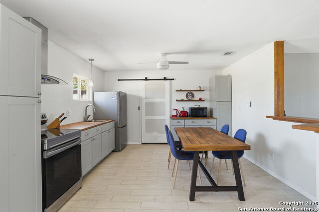 Image 10 of 38 For 100 Meadow Lake