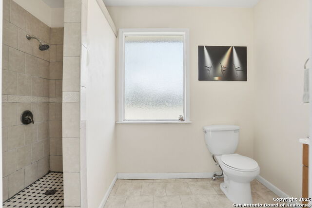 Image 19 of 38 For 100 Meadow Lake