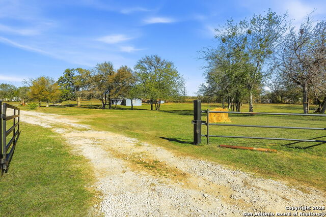 Image 4 of 38 For 100 Meadow Lake