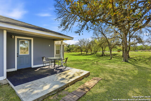 Image 5 of 38 For 100 Meadow Lake