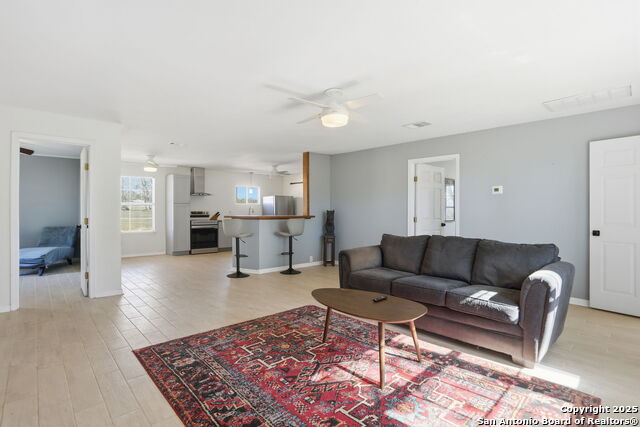 Image 8 of 38 For 100 Meadow Lake