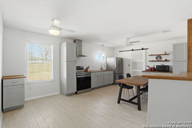 Image 9 of 38 For 100 Meadow Lake