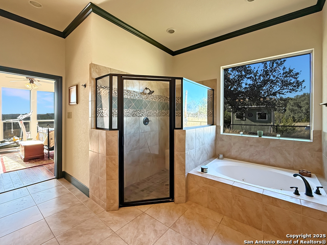 Listing photo id 9 for 425 Youngblood Trail