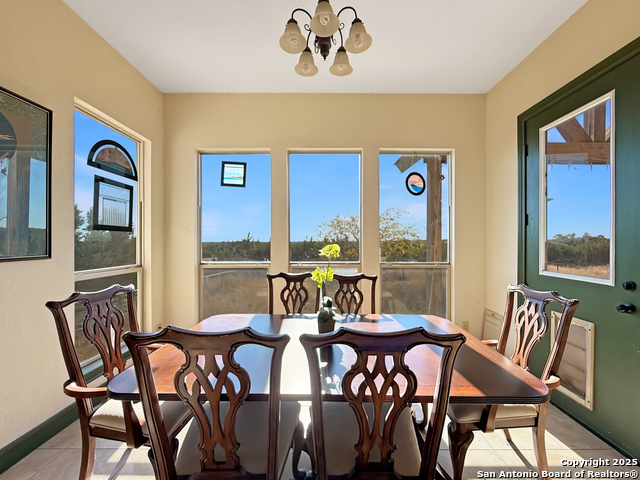 Listing photo id 13 for 425 Youngblood Trail