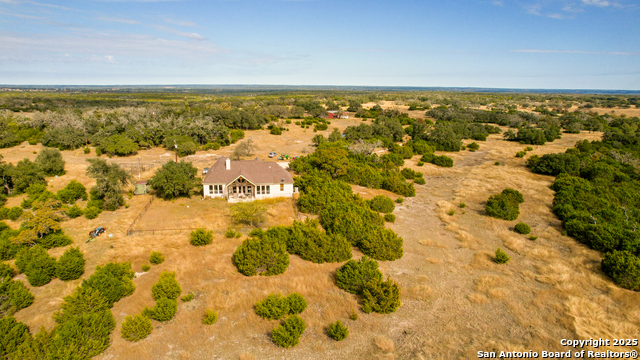 Listing photo id 19 for 425 Youngblood Trail