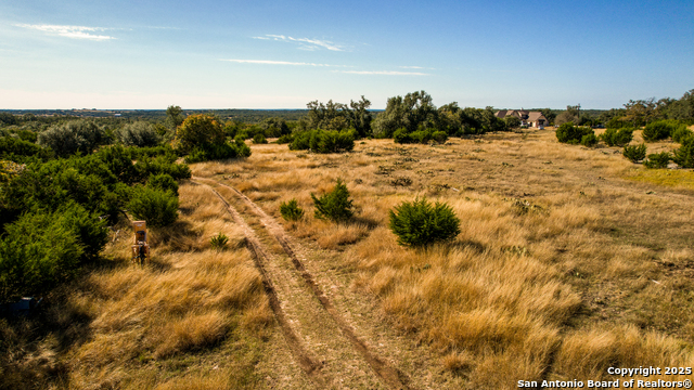 Listing photo id 20 for 425 Youngblood Trail