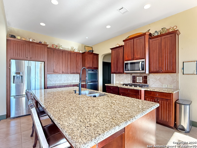 Listing photo id 4 for 425 Youngblood Trail