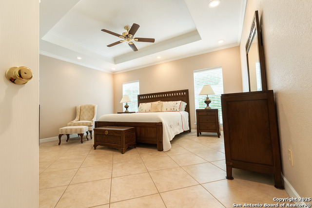 Image 15 of 19 For 1968 Round Table