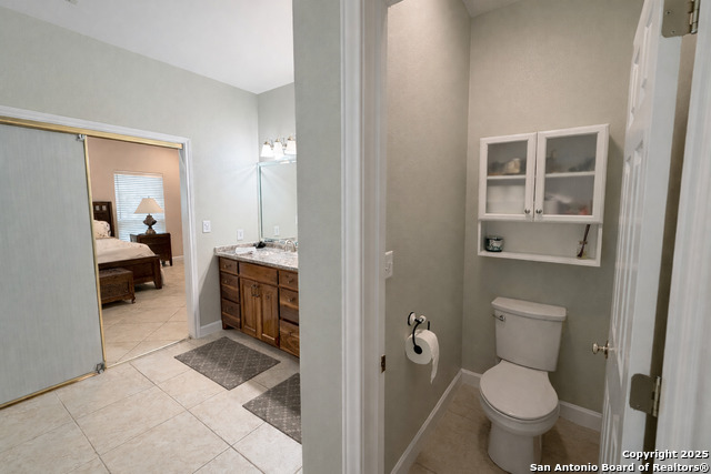 Image 17 of 19 For 1968 Round Table